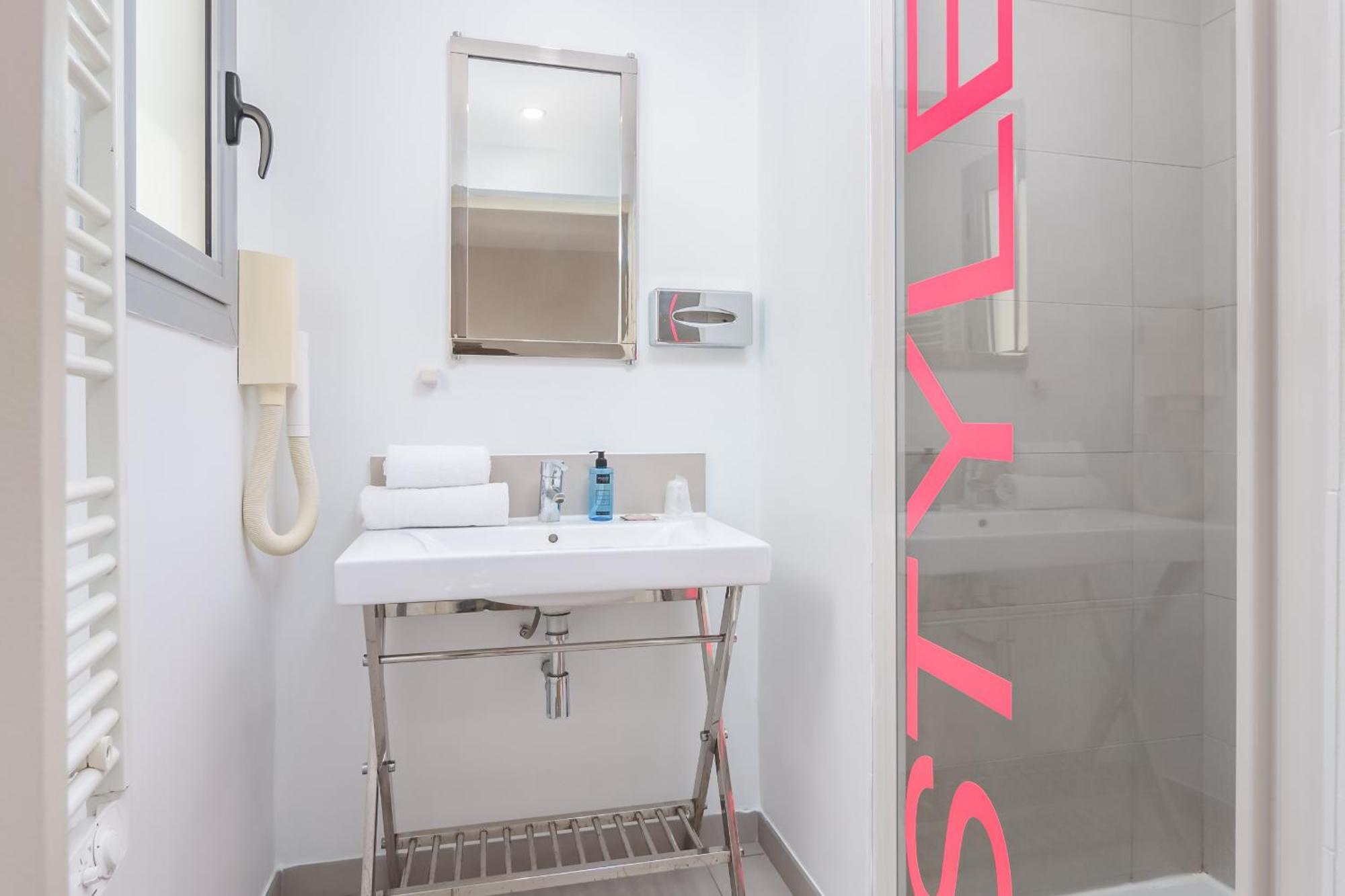 Urban Riviera Juan Les Pins - Queen Room Juan-les-Pins Exterior foto