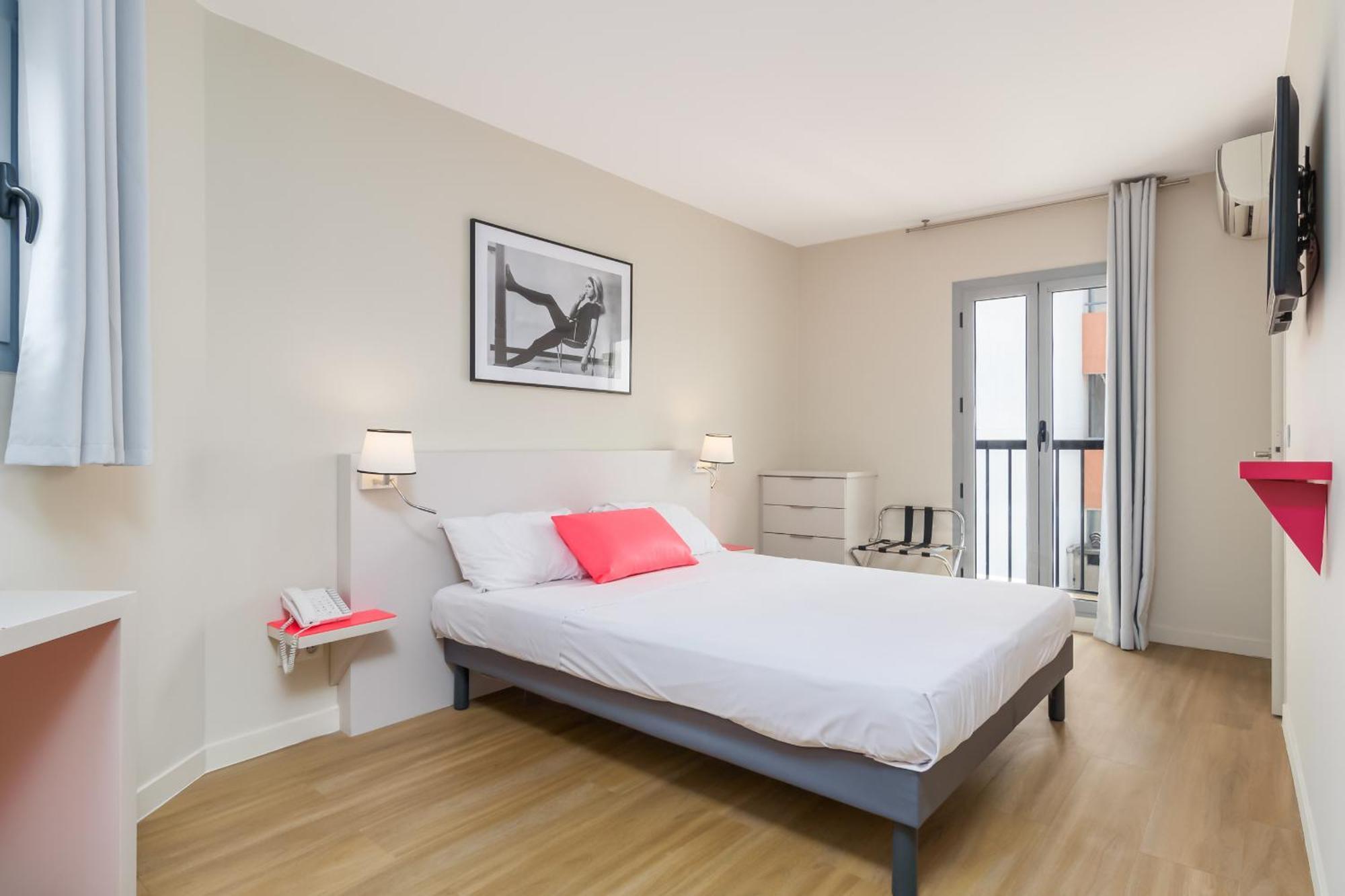 Urban Riviera Juan Les Pins - Queen Room Juan-les-Pins Exterior foto